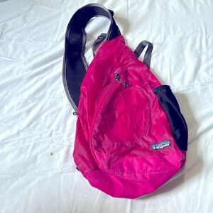 Patagonia One Shoulder Nylon Lightweight Women Travel Sling Bag Pink